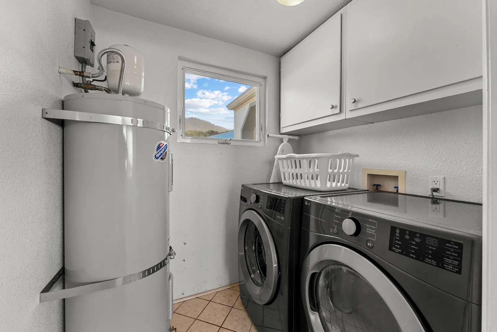 Beach House at Spirit Cove, Kitchen image 3