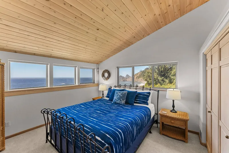 Phoenix House, Bedroom image 1