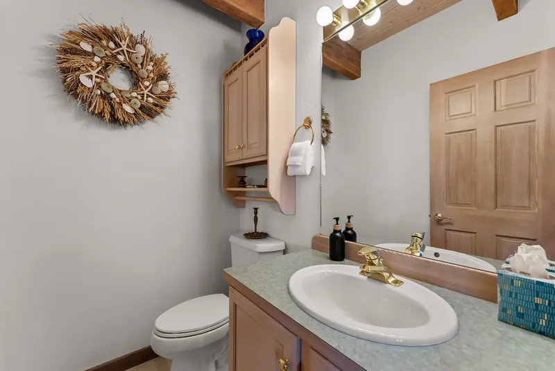 Phoenix House, Bathroom image 4