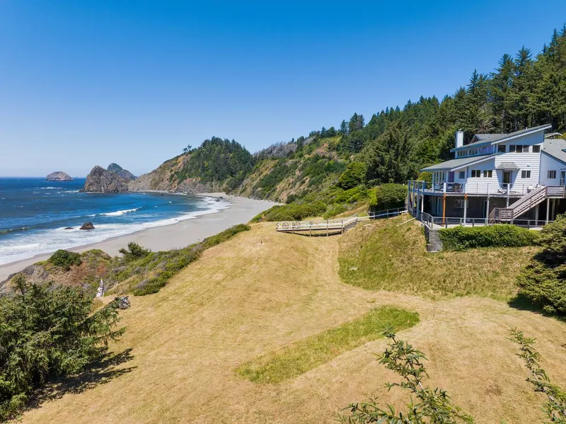 Phoenix House, Exterior image 6