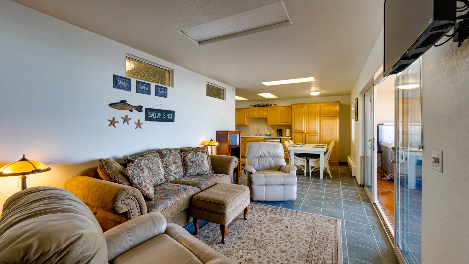 Queen Bee of Gold Beach, property photo 34