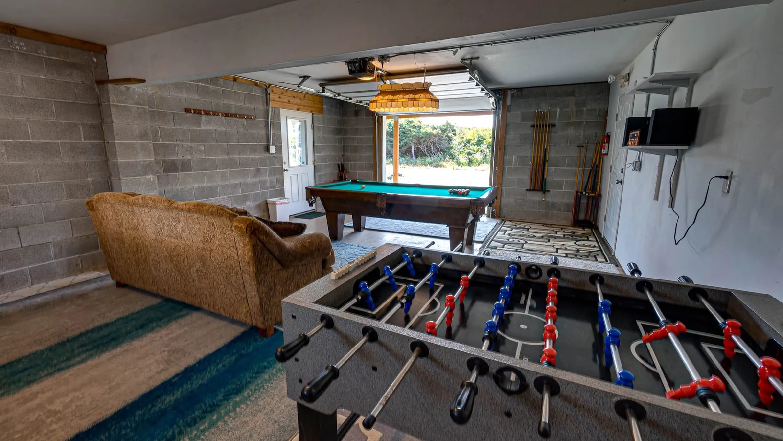 Sandy Toes Retreat, Living room image 8